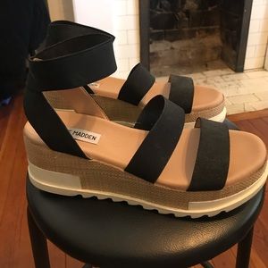 Steve Madden platform sandals